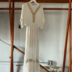 🔥MOVING CLOSEOUT Elegant White/Gold Women's Dress Made In Italy